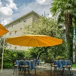 ホテル Garni Florida アスコナ