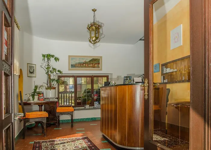 Garni Florida Hotel 2*